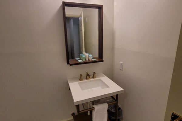 2QQS Bathroom 1