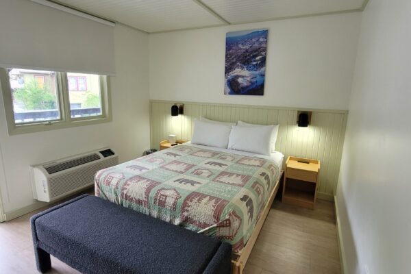 2QQS Bedroom 1 1