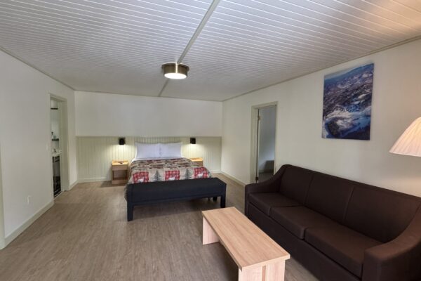 JQQQB Bedroom 1